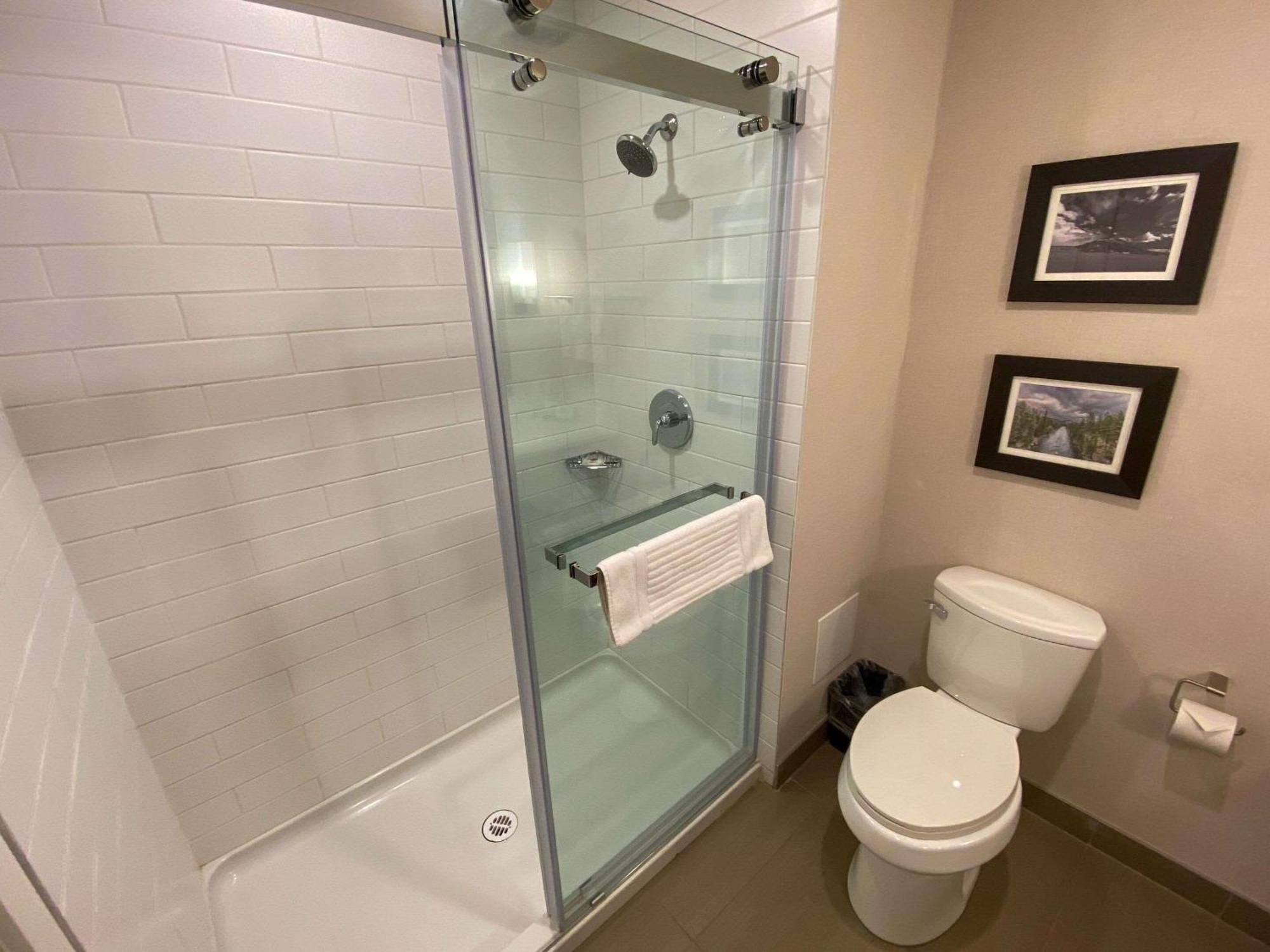 Comfort Inn & Suites Valemount Extérieur photo